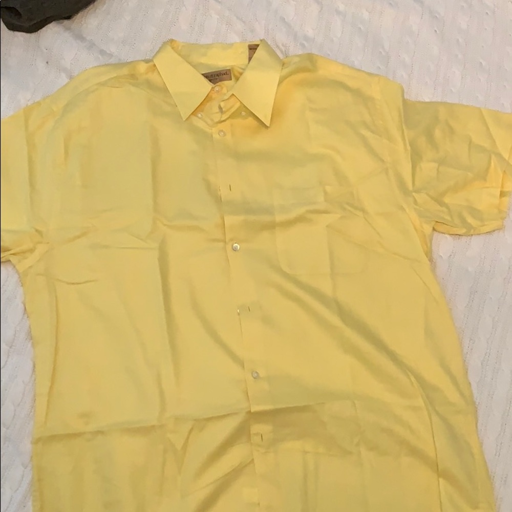 Men’s button down short sleeve shirt